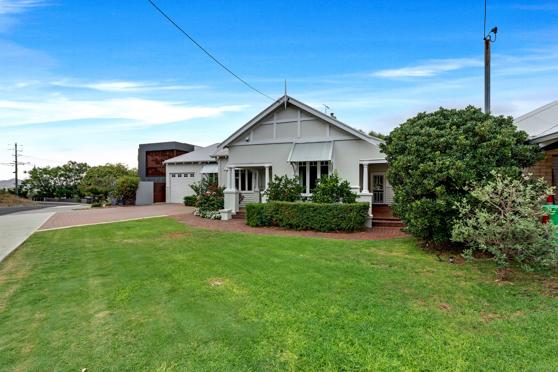 Example professional front exterior property photograph